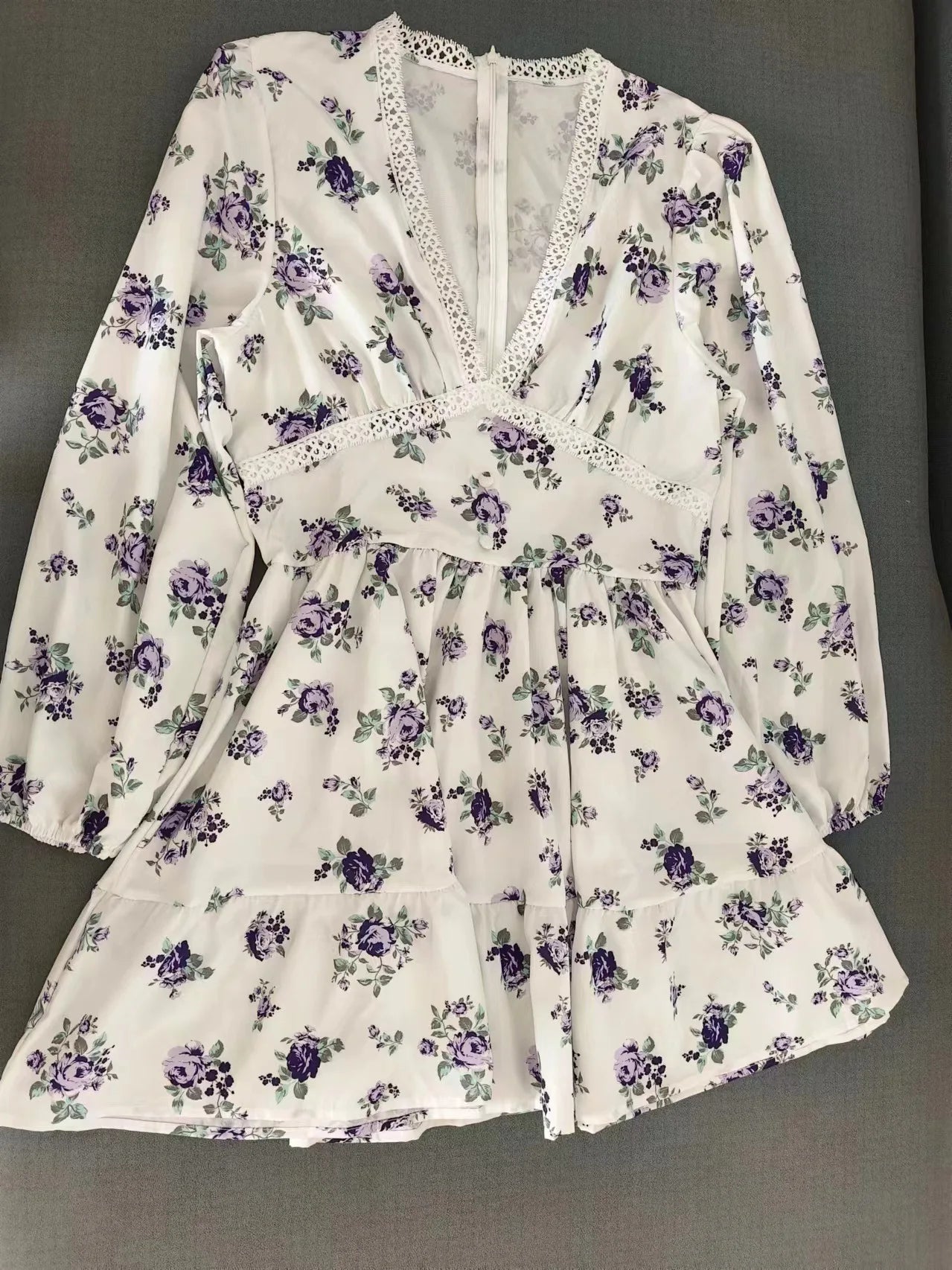 2025 Spring Women's Floral Lace Dress: Vintage - Inspired V - Neck Mini with Cinched Waist & Tencel Blend for Garden Parties - PratSN