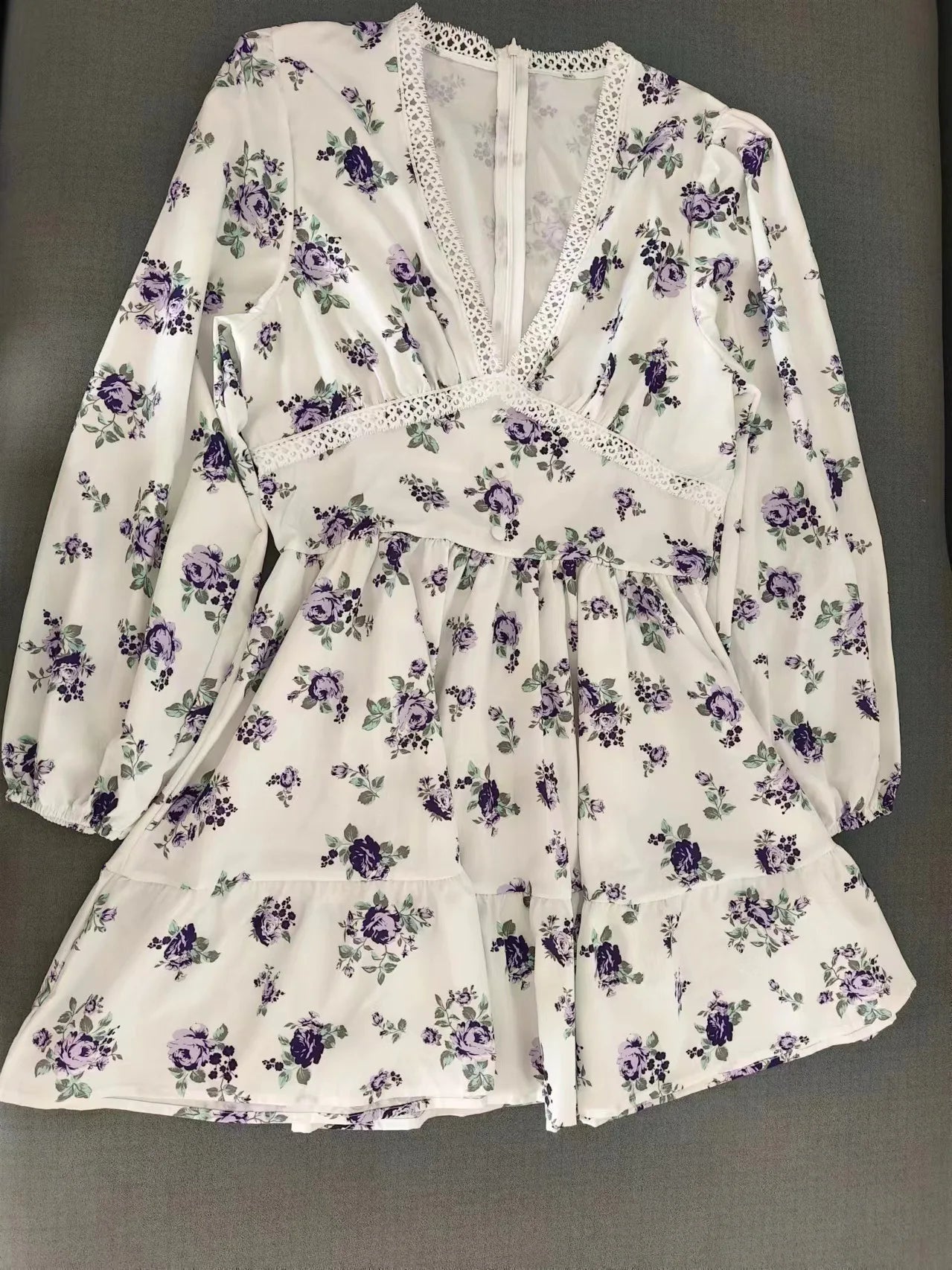 2025 Spring Women's Floral Lace Dress: Vintage - Inspired V - Neck Mini with Cinched Waist & Tencel Blend for Garden Parties - PratSN