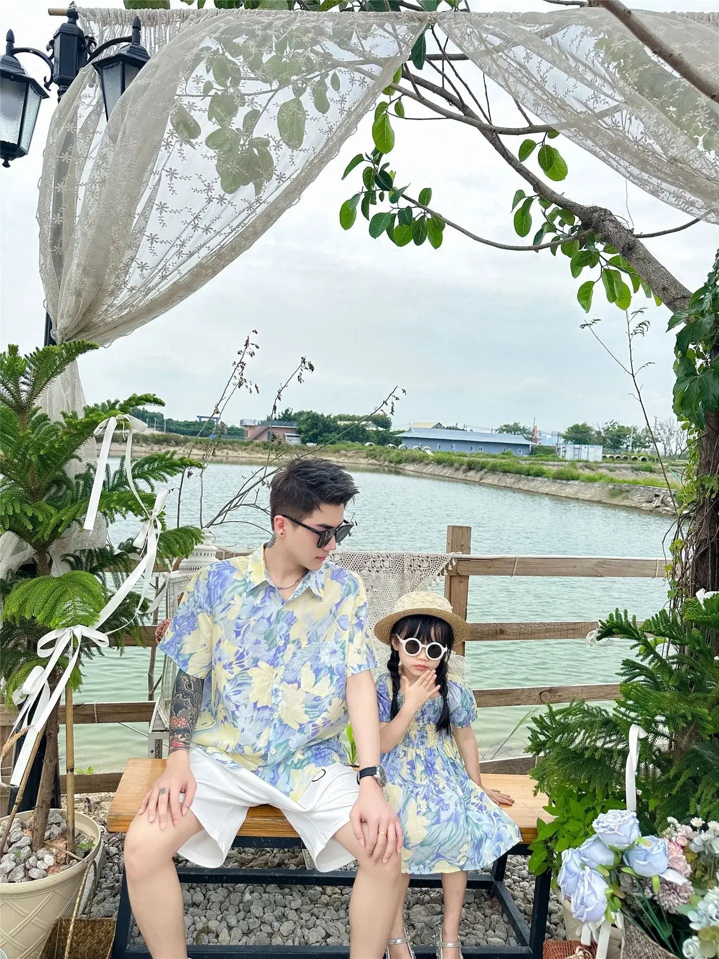 Holiday Look Family MatchingSon Floral Shirts Sister Brother Twins Clothing Clothes Vacation Mom Daughter Girls Smock Dress Dad - PratSN