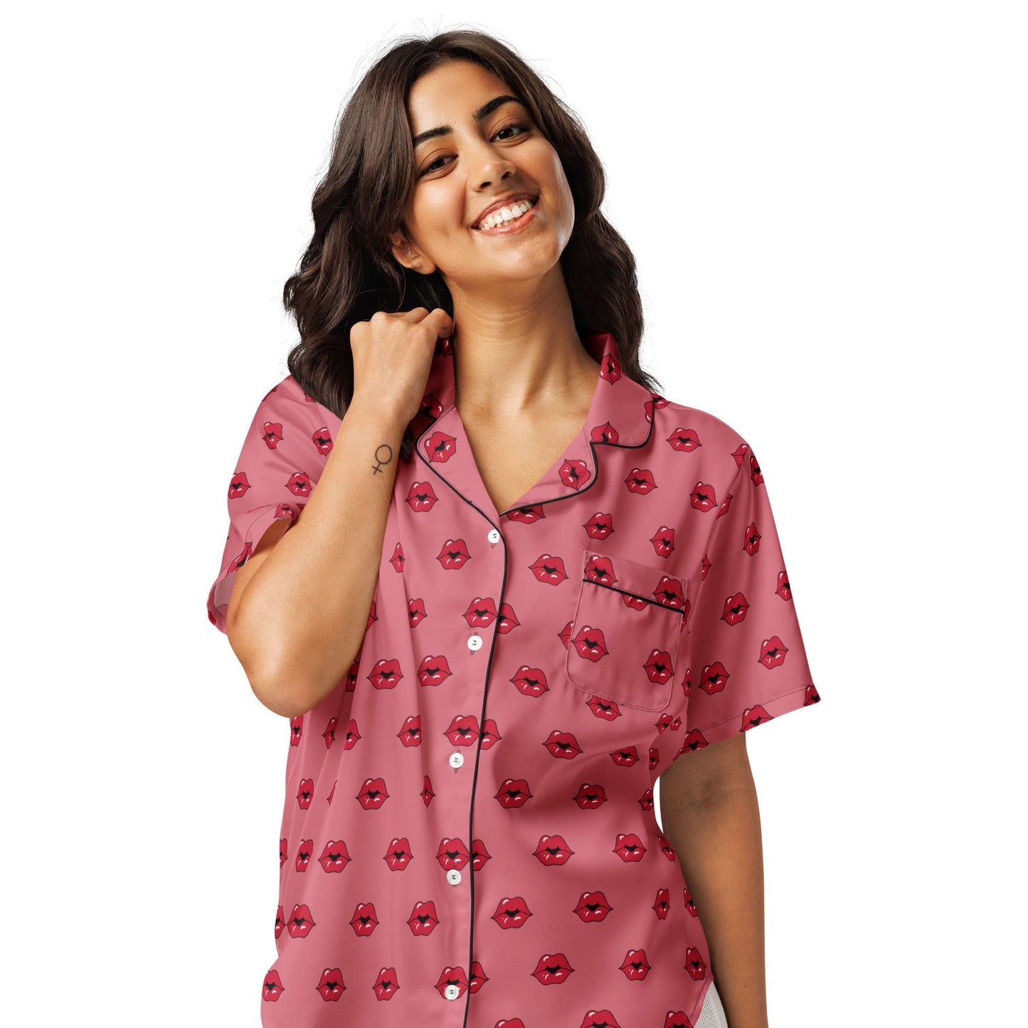 Kiss Pattern All - over print women’s short sleeve pajama top - PratSN