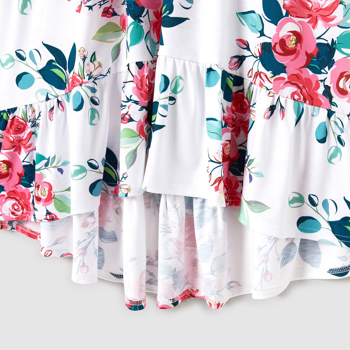 PatPat Family Matching Outfits Solid V Neck Flutter - sleeve Splicing Floral Print Dresses Short - sleeve Colorblock T-shirts Sets - PratSN