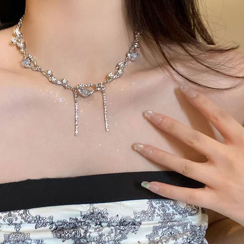 White Moonlight Zircon Clavicle Chain Female High - grade Cool - PratSN