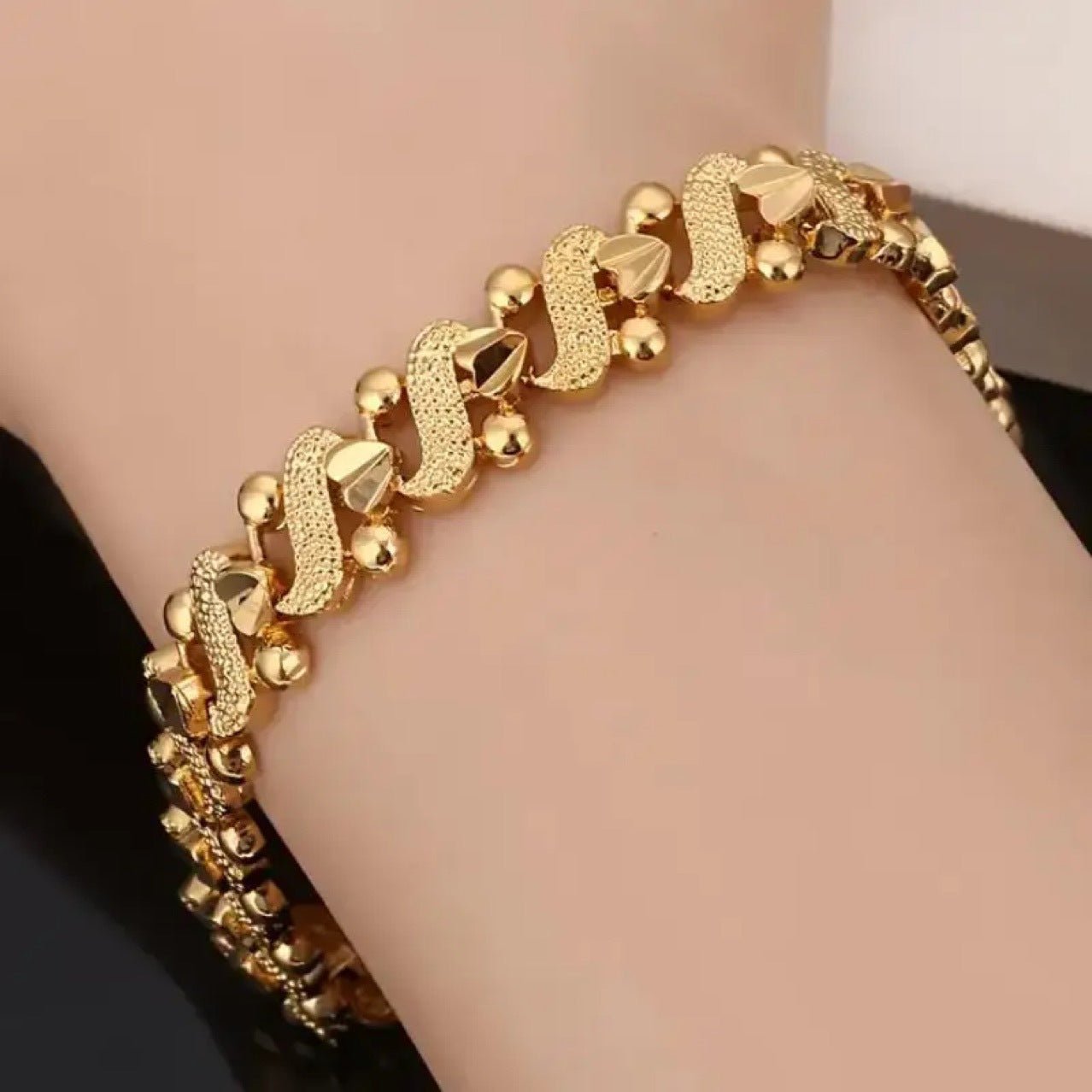 Women's Brass Plated 24k Gold Bracelet - PratSN