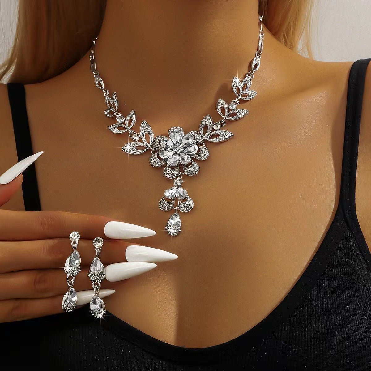 Women's Necklace, Affordable Luxury Fashion, Water Drop Flower - PratSN