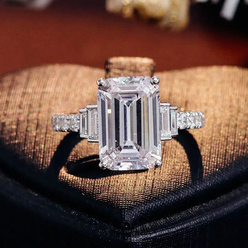 Women's Simple Personality Square Inlaid Zircon Ring - PratSN
