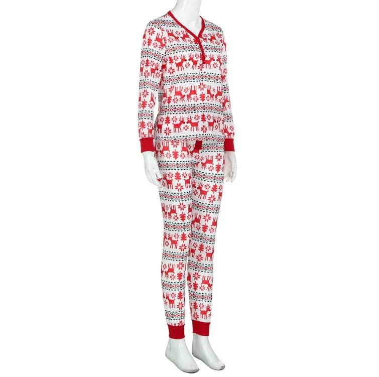 A family of three and four European and American long - sleeved moose print Christmas family pajamas - PratSN