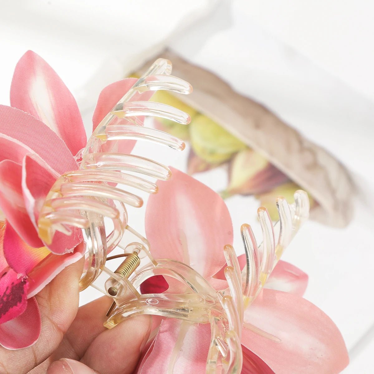 AWAYTR Orchid Flower Hair Claw Clips for Girls Hair Clip Barrette Gladiolus Hair Clamps Valentine's Headwear Hair Accessories - PratSN
