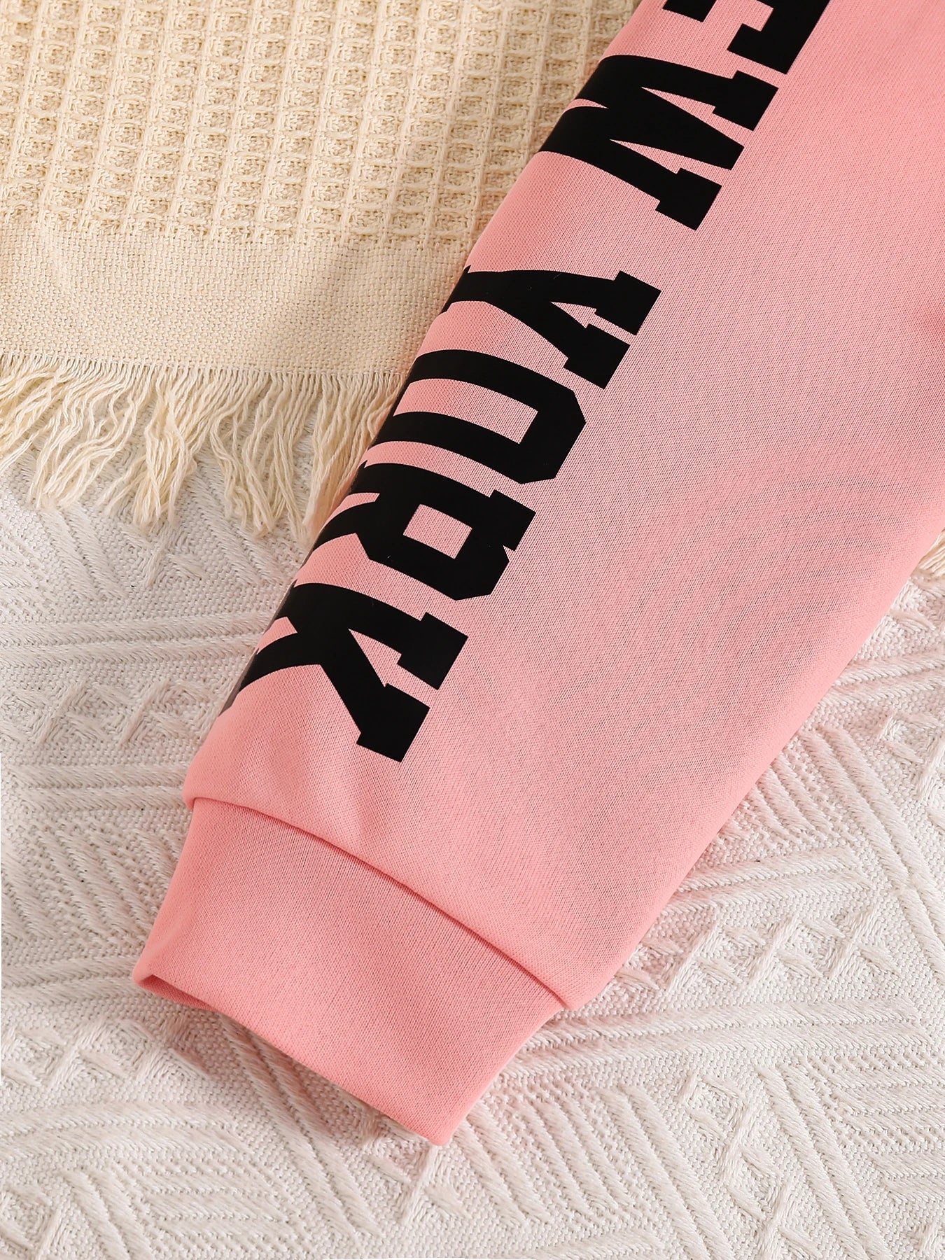 Children's clothing Spring and Autumn fashion girls' set letter printed pink hooded sweatshirt +white vest+ pink pants 3 prceset - PratSN