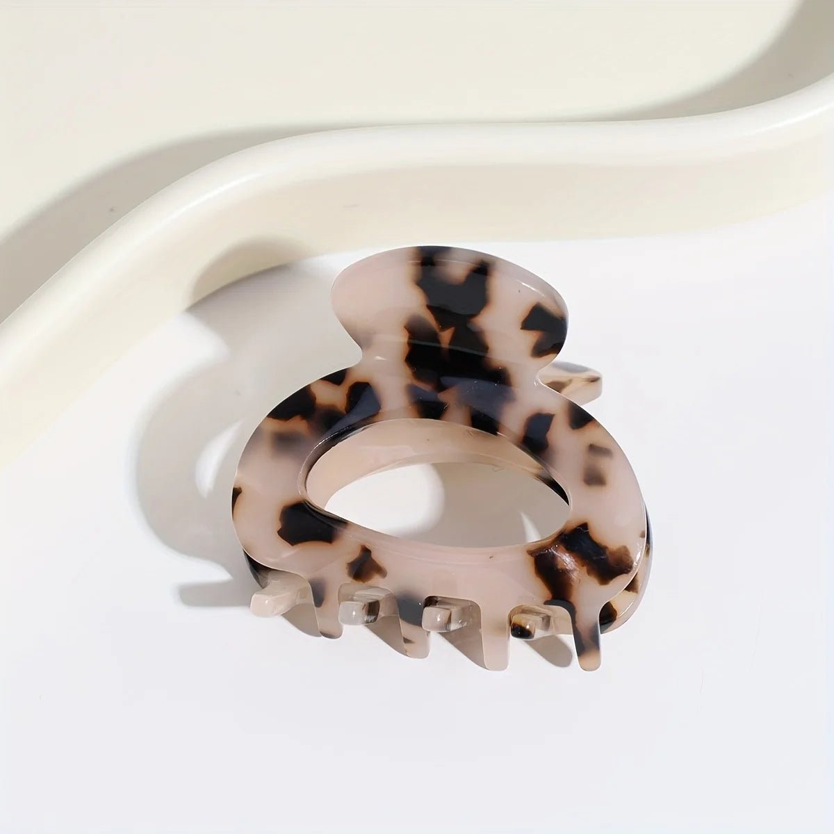Elegant Sweet Small Oval Hair Claw Clip for Women Secure Grip Hair Accessories Ponytails Cute Hair Clips Sophisticated Style - PratSN