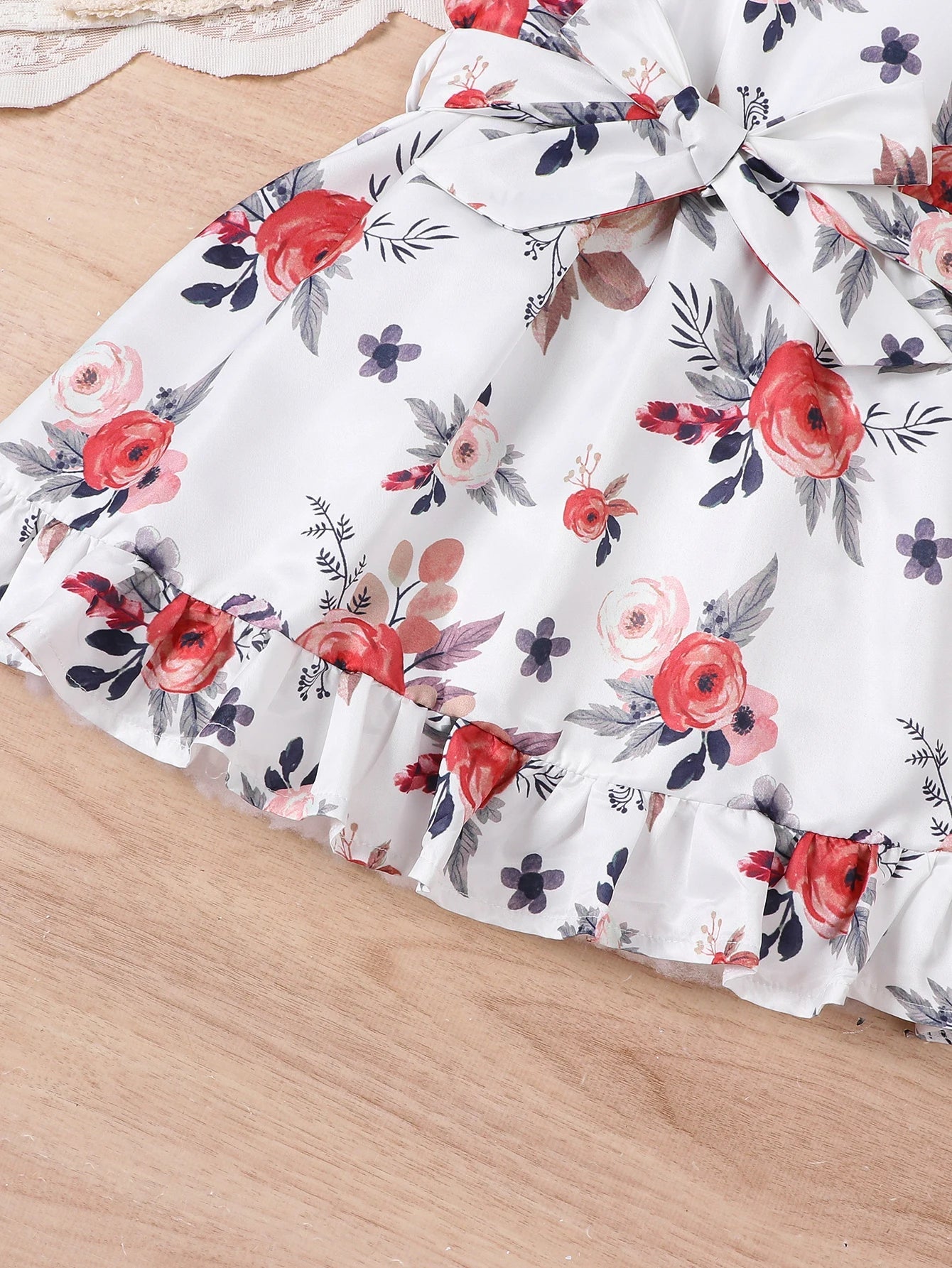 Fashionable casual floral dress with pleated decoration for girls (including a belt) suitable for outdoor vacations in summer. - PratSN
