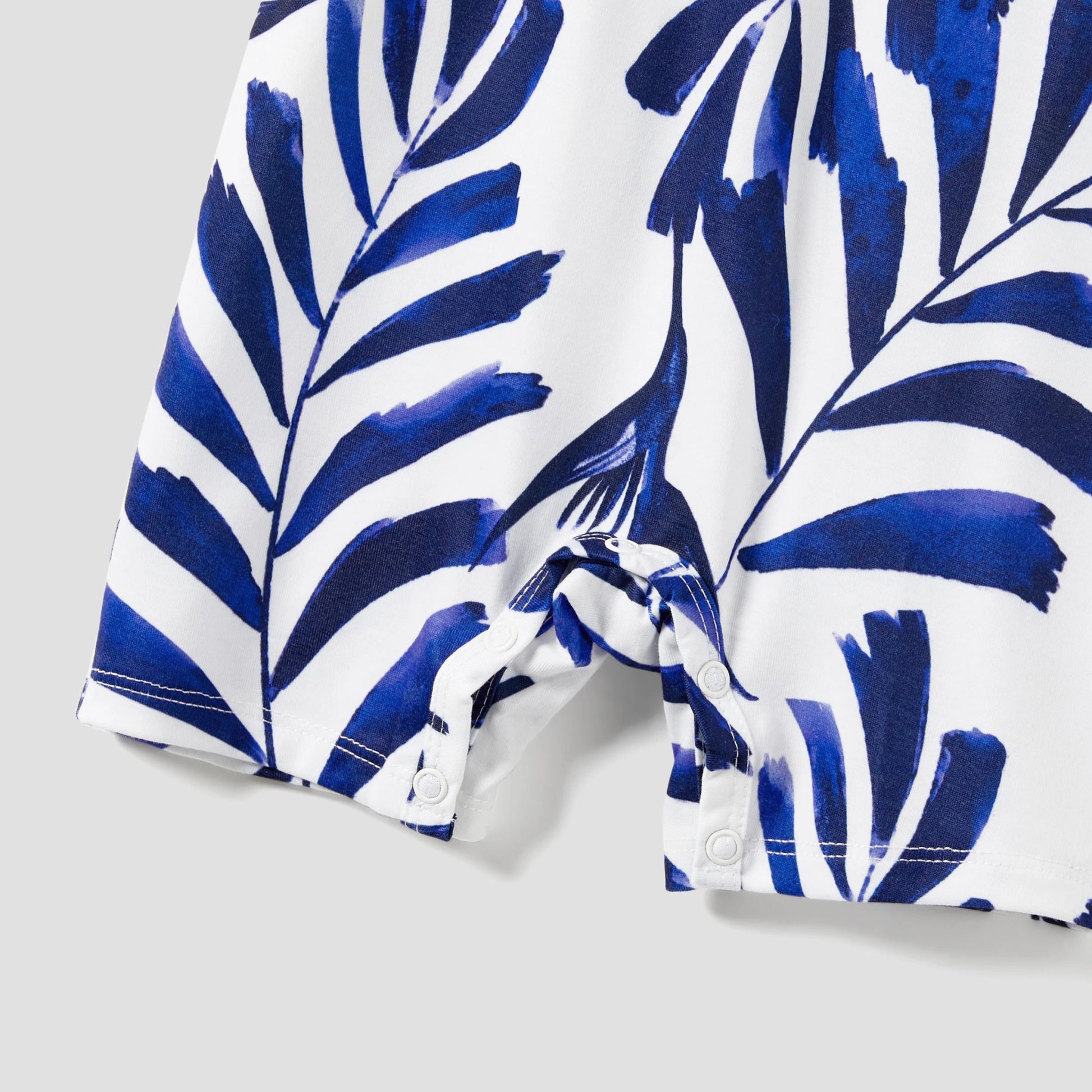 PatPat Family Matching Modern Blue and White Botanical Leaf Design Button Strap Dress and Color Block Tee Sets - PratSN