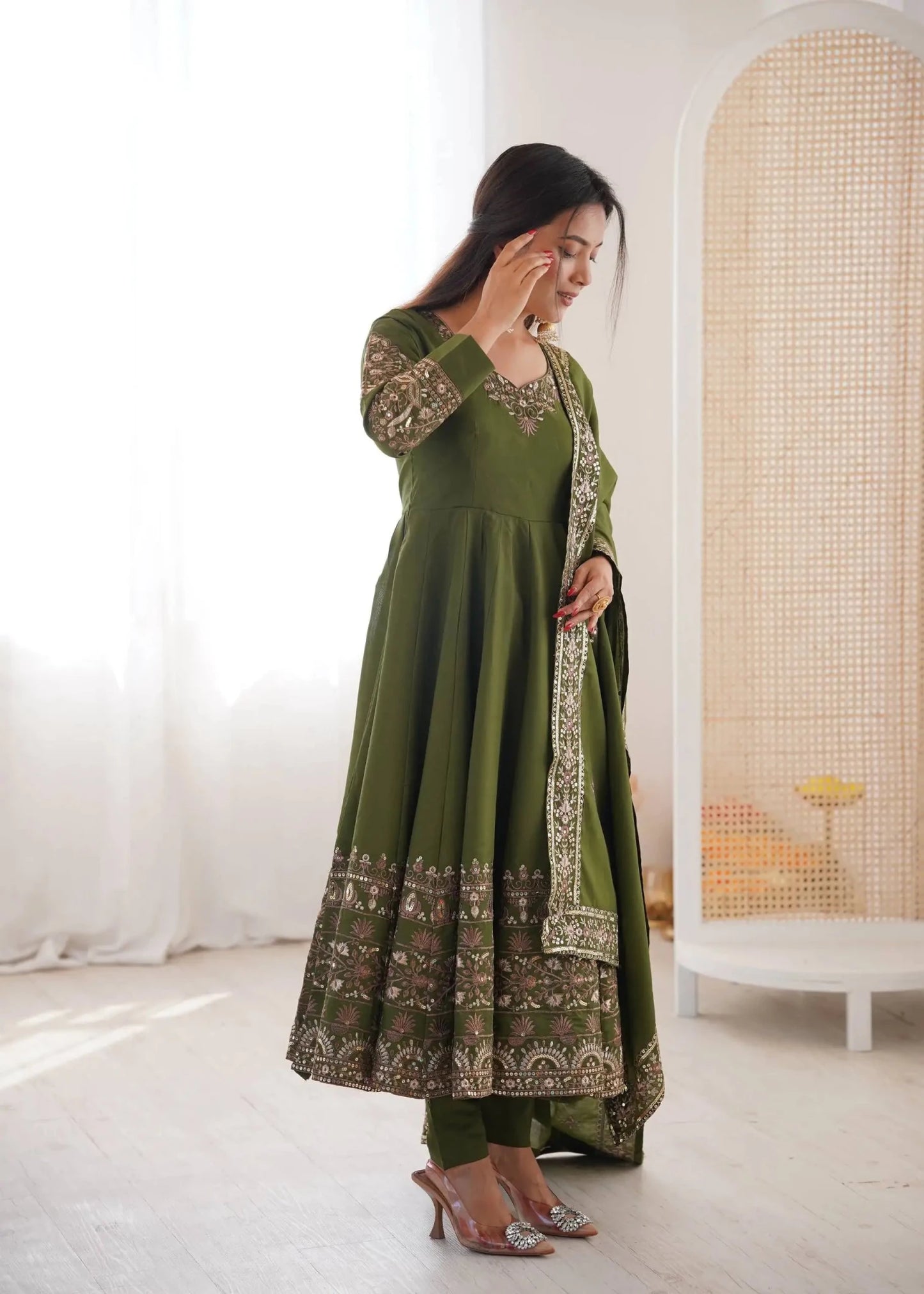 Vintage Party Gown Bottom Dupatta Roman Silk Sequence Embroidery Work Floor - Length Quick Dry Suit - PratSN