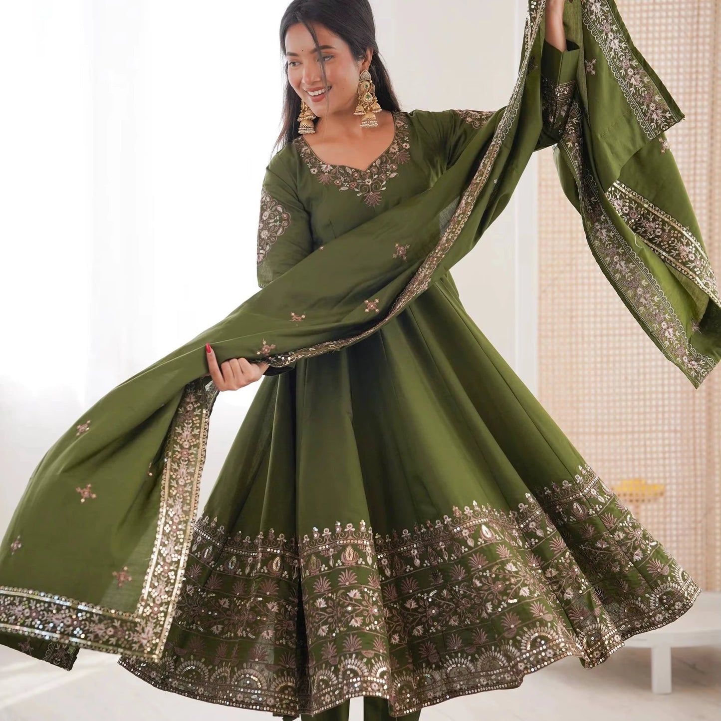 Vintage Party Gown Bottom Dupatta Roman Silk Sequence Embroidery Work Floor - Length Quick Dry Suit - PratSN